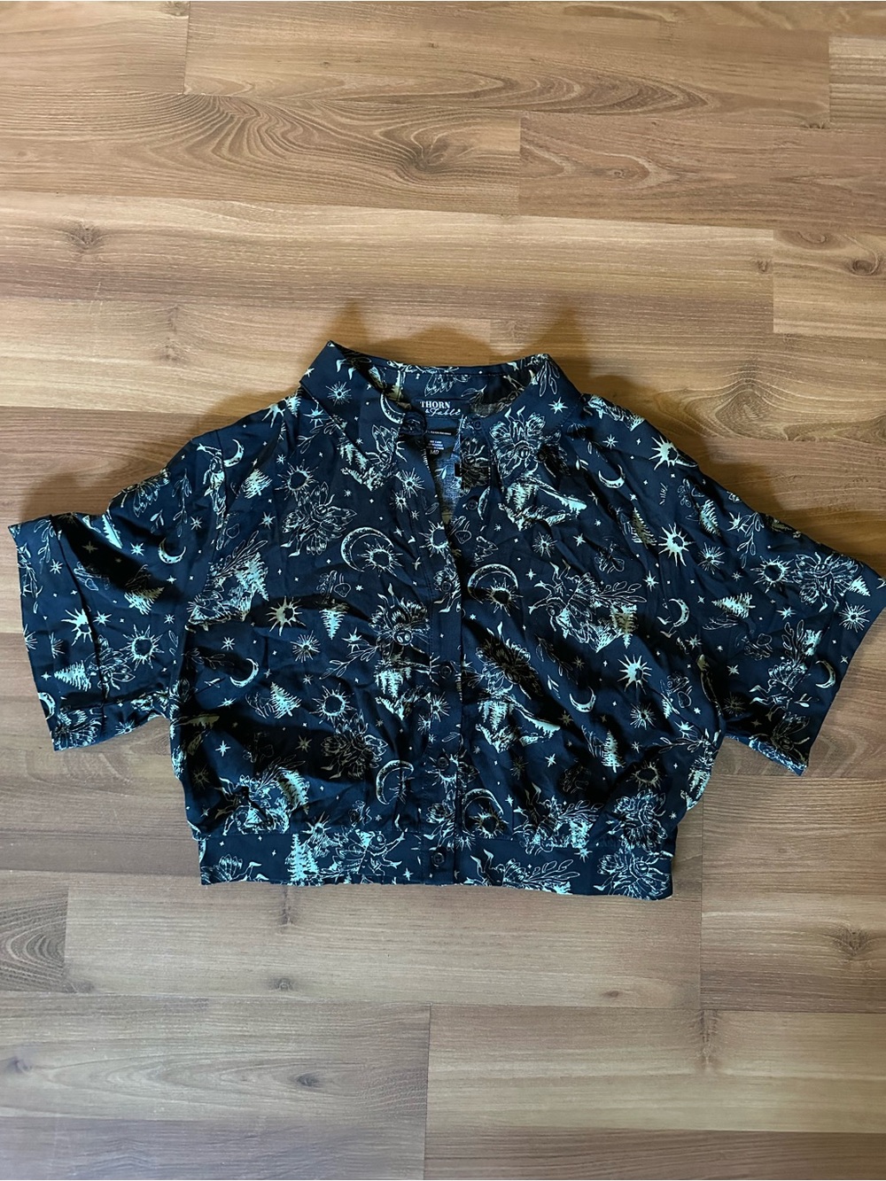 Hot Topic Black Celestial Forest Print Cropped Button-Up Top